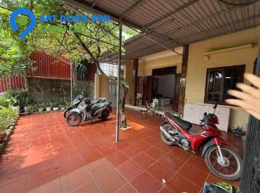 Có việc bán gấp! Ngọc Hồi, nhà vườn 175m2, 2 đường ô tô chỉ 10. X tỷ. LH: 0936 240 621