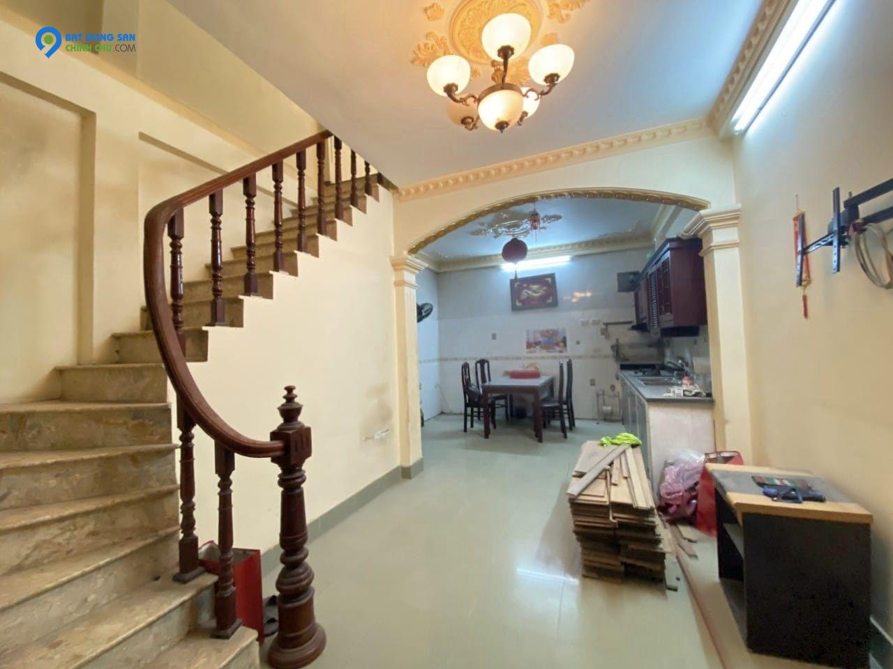 DUY NHẤT 1 CĂN  phố GIÁP NHẤT THANH XUÂN 42m 5 tầng 7 ngủ ngõ thông kinh doanh nhỉnh 4 tỷ lh0975124520