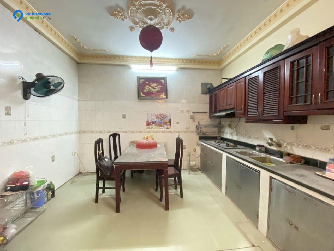 DUY NHẤT 1 CĂN  phố GIÁP NHẤT THANH XUÂN 42m 5 tầng 7 ngủ ngõ thông kinh doanh nhỉnh 4 tỷ lh0975124520