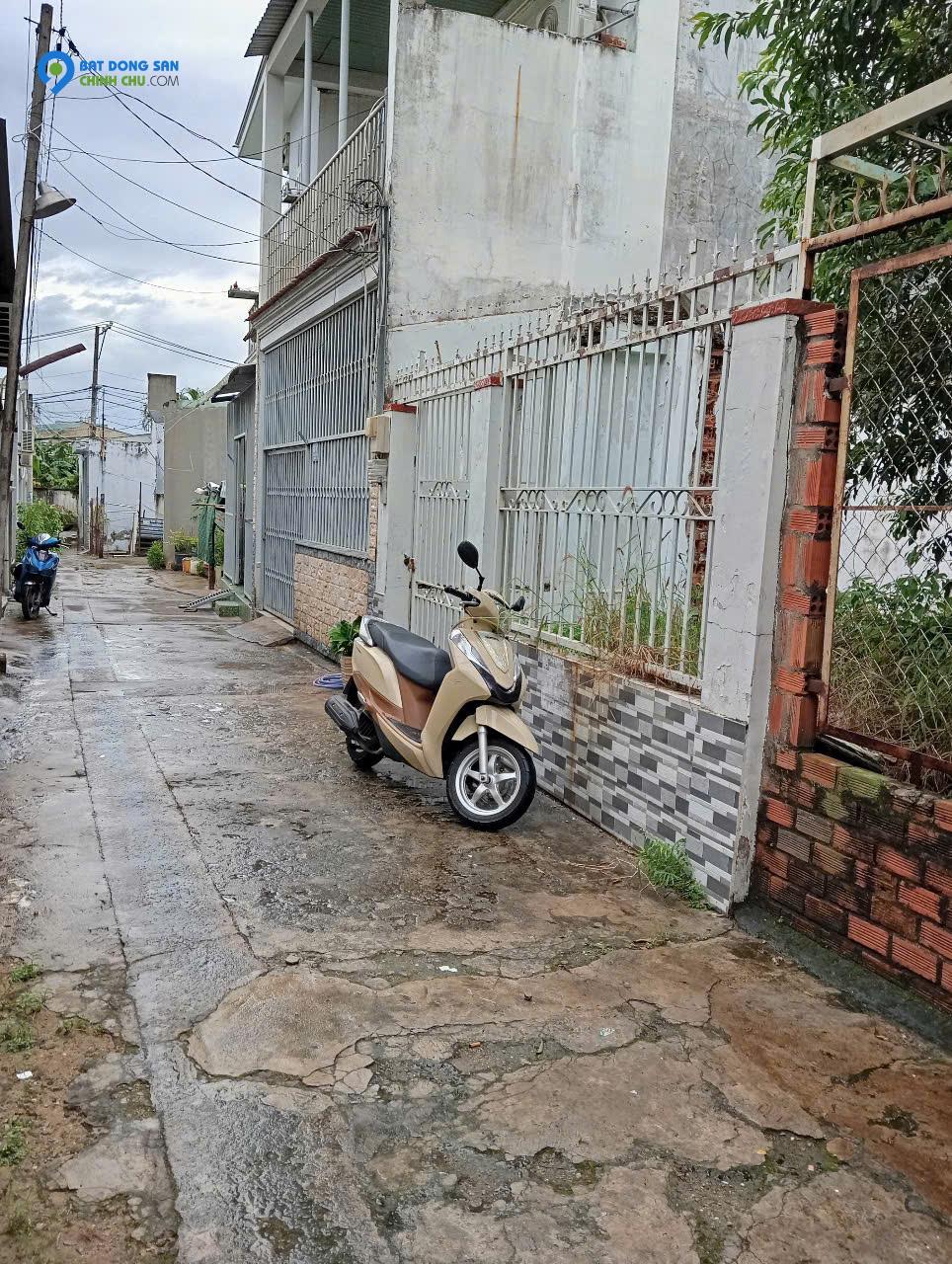 Đất trống 110m² ngang 10m, sát UBND Long Thạnh Mỹ, Q9, 3.8 tỷ