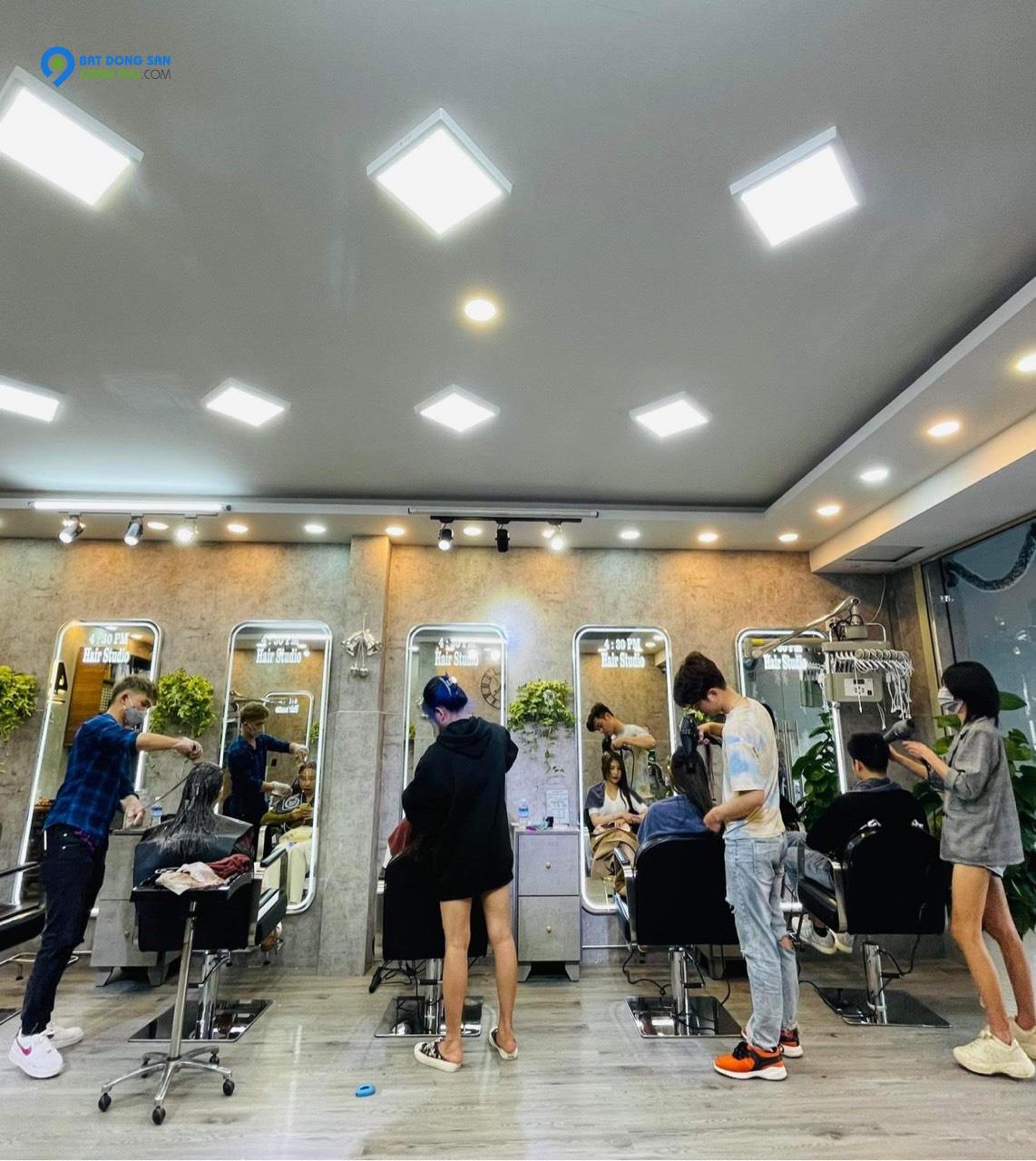 Do Không Có Người Quản Lý Nên Mình Cần Sang Lại Salon