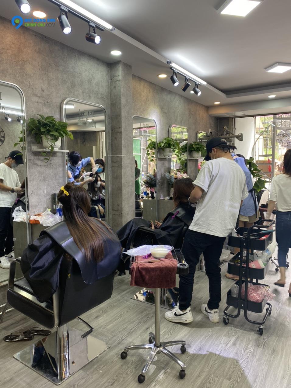 Do Không Có Người Quản Lý Nên Mình Cần Sang Lại Salon