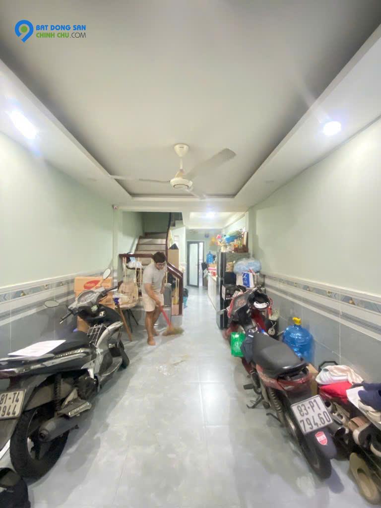 GIẢM TỪ 9,5 CÒN 8,9 TỶ SIÊU PHẨM CHDV NGAY KHU ẨM THỰC PHAN XÍCH LONG DT 30TR/THANG