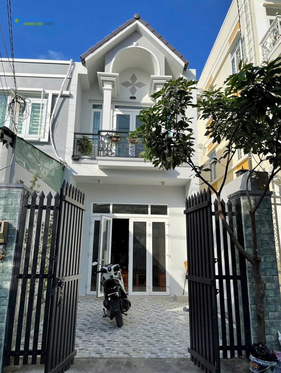 MÌNH CẦN BÁN NHÀ HẺM XE HƠI, NHÀ XÂY 2 TẦNG 100M2 VỪA BỎ QUY HOẠCH TREO