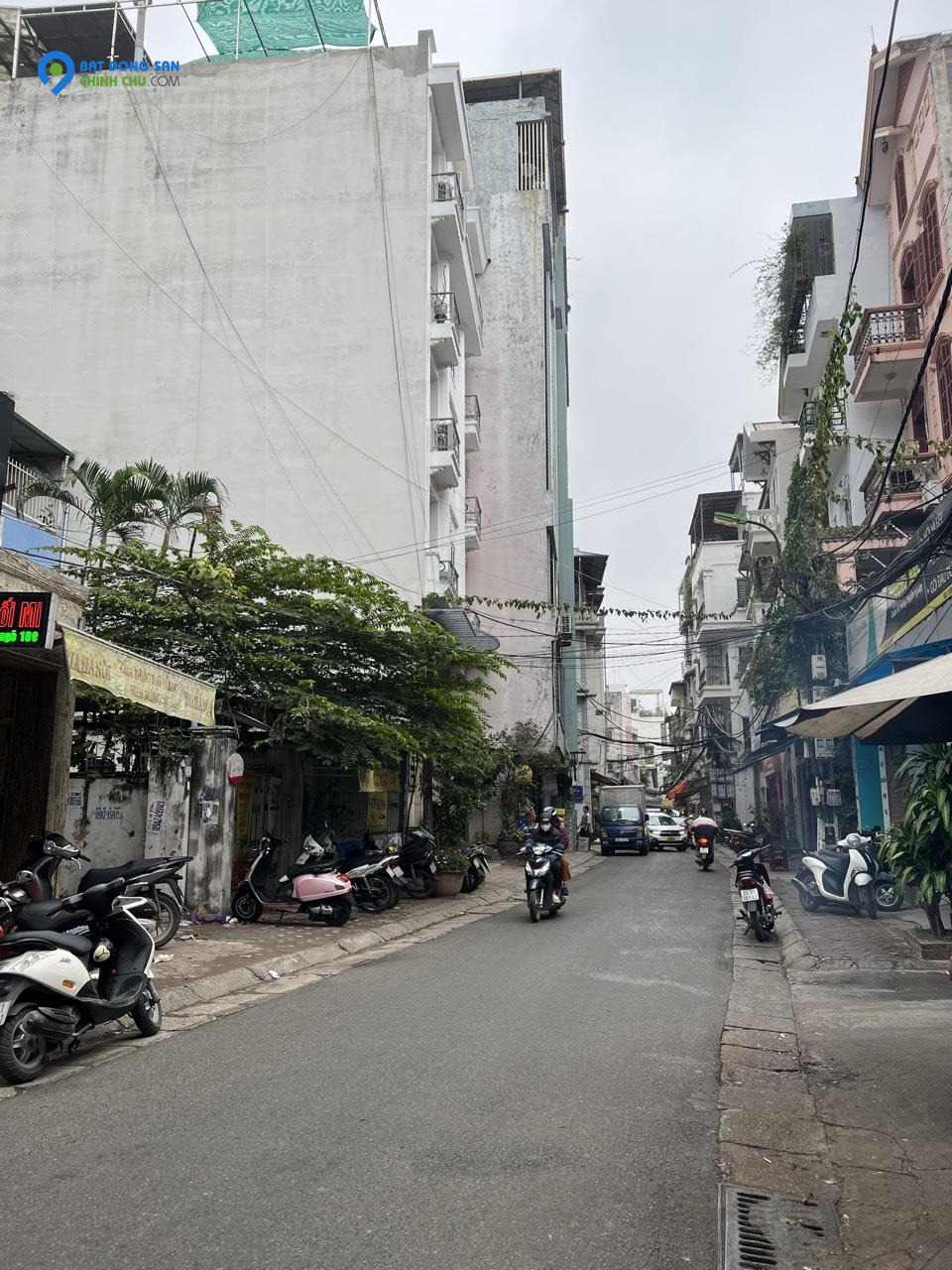 Mặt Ngõ 189 Hoàng Hoa Thám- Ba Đình- Hà Nội, lô góc 2 mặt ngõ, 2 ô tô tránh nhau, vỉa hè rộng kinh doanh tốt