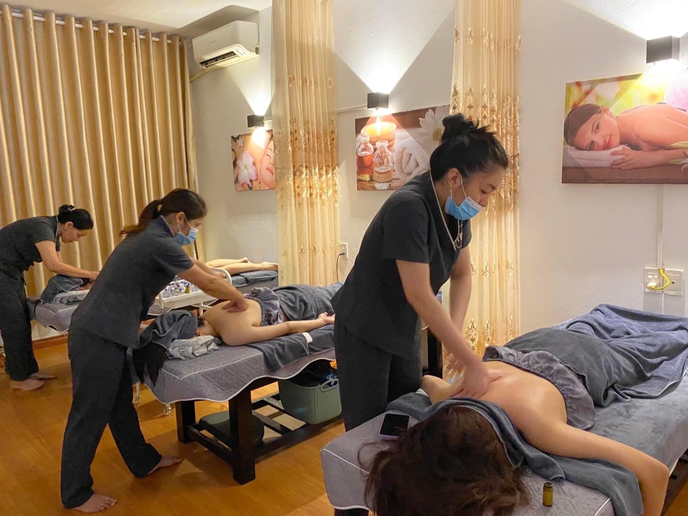 Mình cần nhượng lại mặt bằng 4 phòng Spa tại 807 Lê Thánh Tông Hồng Hải, Thành phố Hạ Long, Quảng Ninh