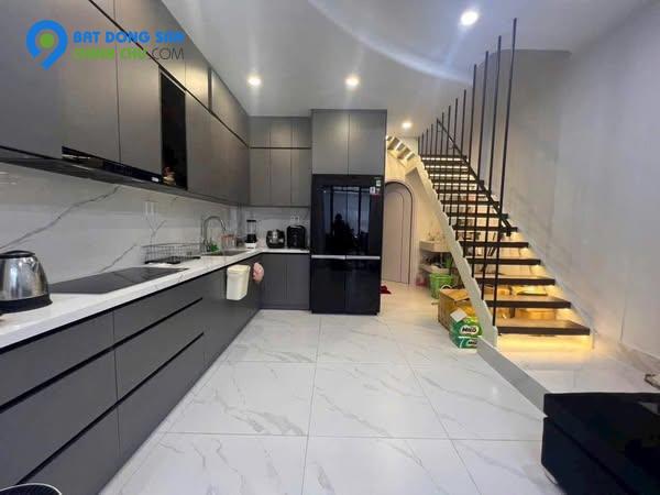 NHÀ 2 TẦNG 3PN - ĐƯỜNG 379 TĂNG NHƠN PHÚ A Q9
