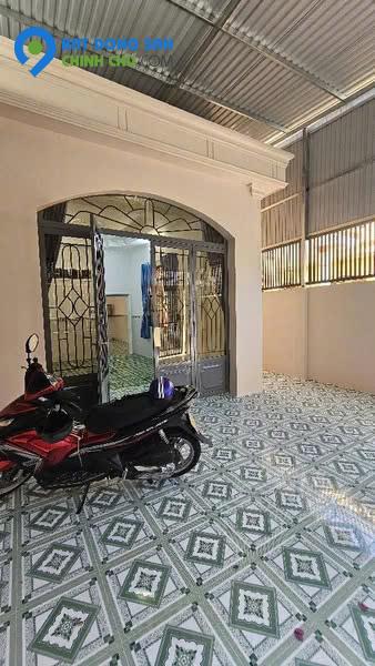 NHÀ CẤP 4 HXH (5.8M x 17M ) CHỈ 6 TY