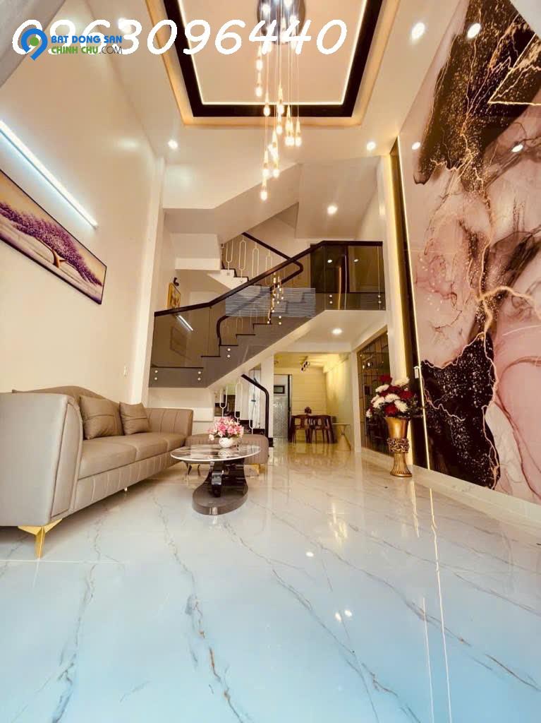 NHÀ ĐẸP HUỲNH THỊ ĐỒNG,5 TẦNG , HẺM XE HƠI ,FULL NỘI THẤT CAO CẤP