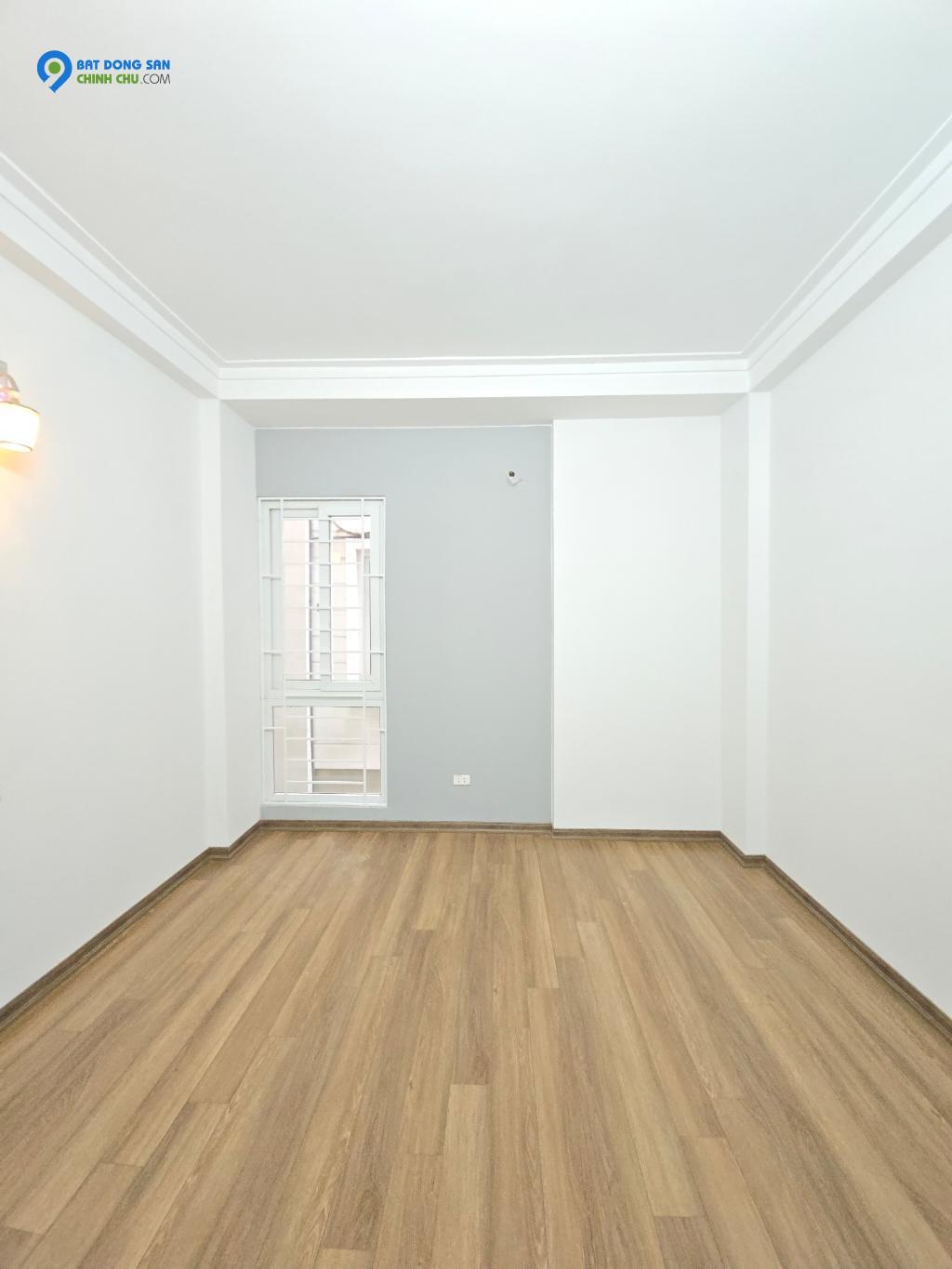 NHÀ ĐẸP NGÃ TƯ SỞ - 5 TẦNG MỚI Ở NGAY Ô TÔ GẦN HƠN 6 TỶ