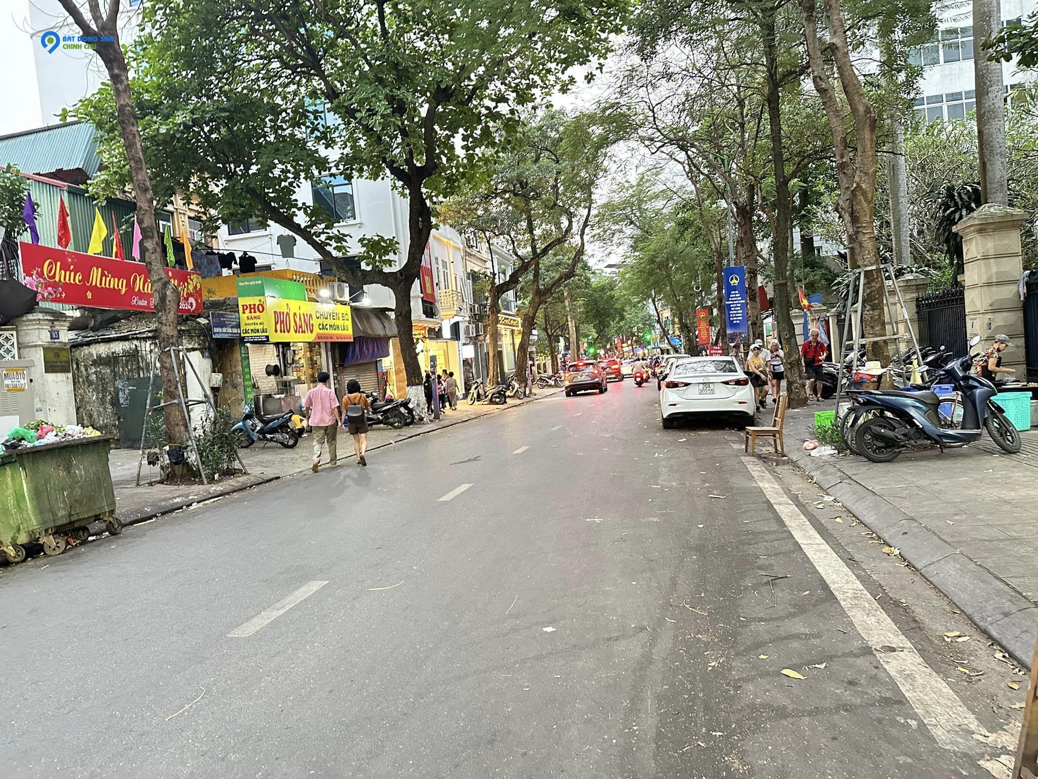 NHÀ LÔ GÓC - Ô TÔ VÀO NHÀ - KINH DOANH SÀM UẤT - HAI THOÁNG - NHÀ ĐẸP - TRUNG TÂM CẦU GIẤY - HÀ NỘI