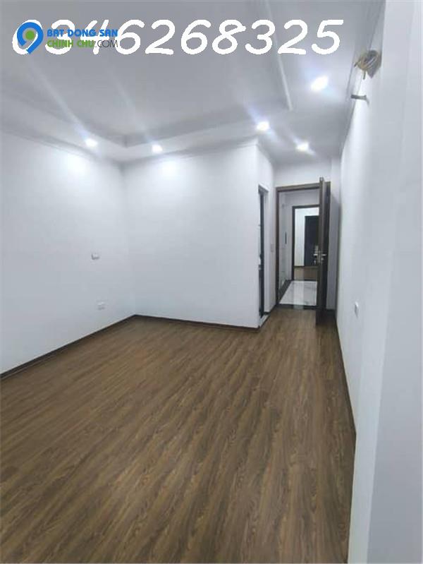 NHÀ MỚI GẦN LINH ĐÀM - THANG MÁY CHẠY VÙ VÙ - Ô TÔ VÀO NHÀ - KINH DOANH ĐỈNH - VÀI BƯỚC RA MẶT PHỐ