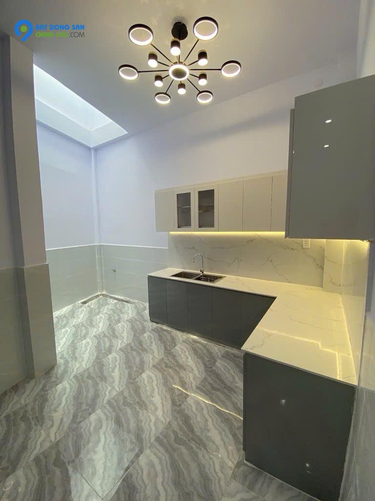 NHÀ SIÊU RẺ - XE HƠI NGỦ TRONG NHÀ - TỈNH LỘ 10 - 3 TẦNG -  112M2 ( 4.5×25M) - NHỈNH 50TR/M2