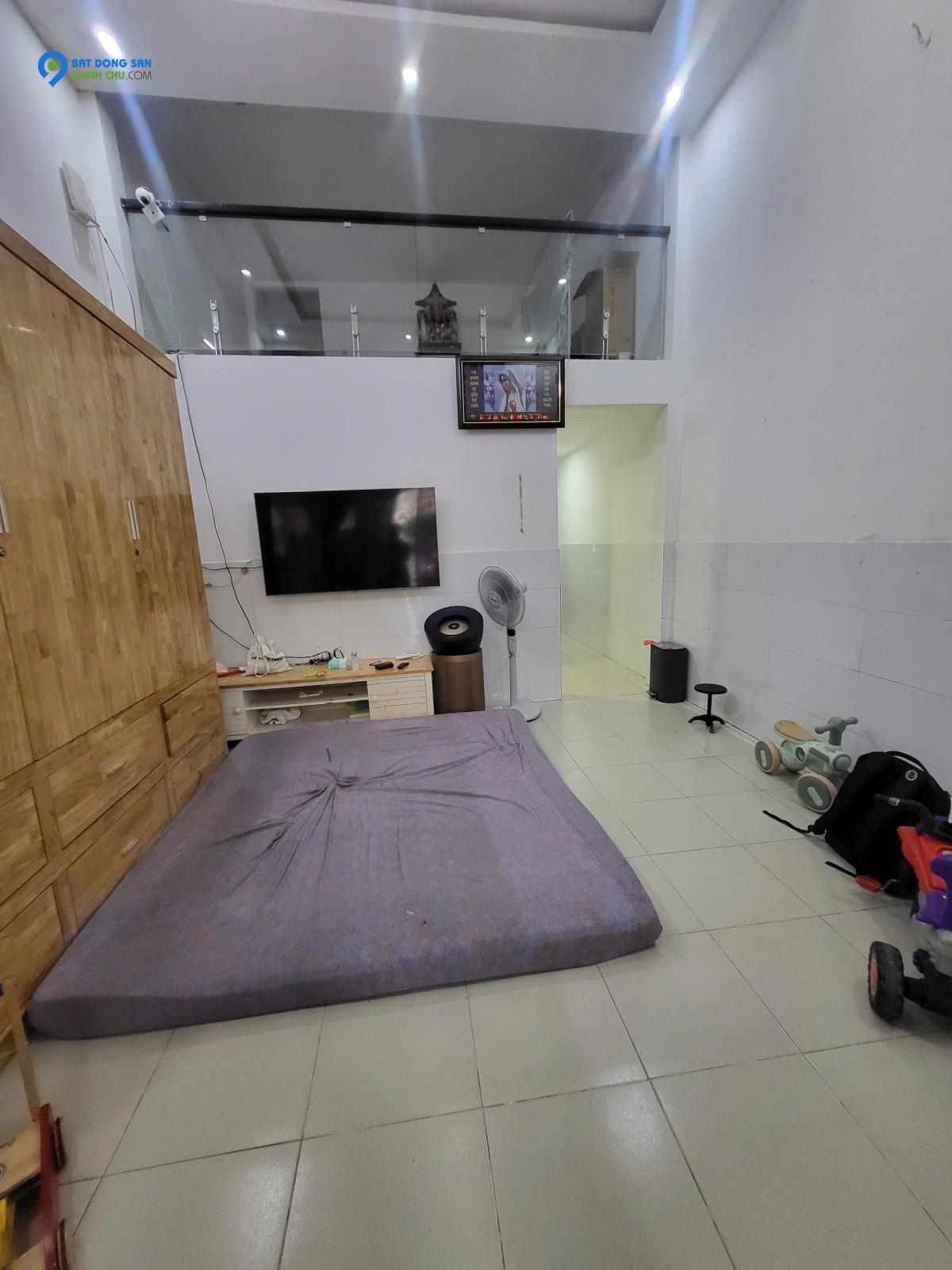 Nhà 2 tầng Hiệp Bình Chánh Thủ Đức, ngang 5m, giá 4.35 tỷ còn thương lượng