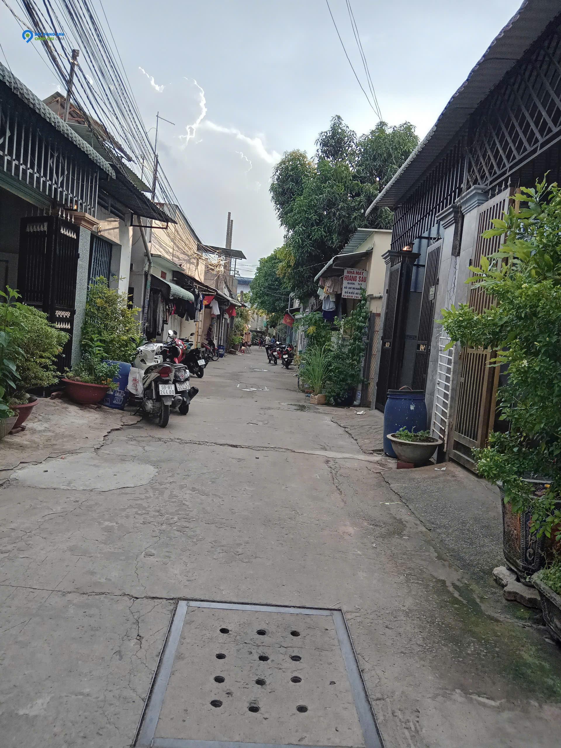Nhà 2 tầng, rộng 81m2 mà giá chỉ dưới 4 tỷ