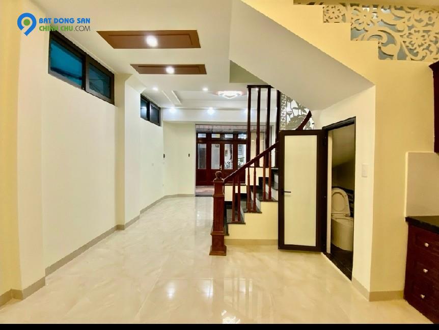 Nhà Đẹp - 5 tầng, Full Nội thất - chỉ việc xách valy về ở - 20m ra ô tô đỗ, 100m ra mặt phố.