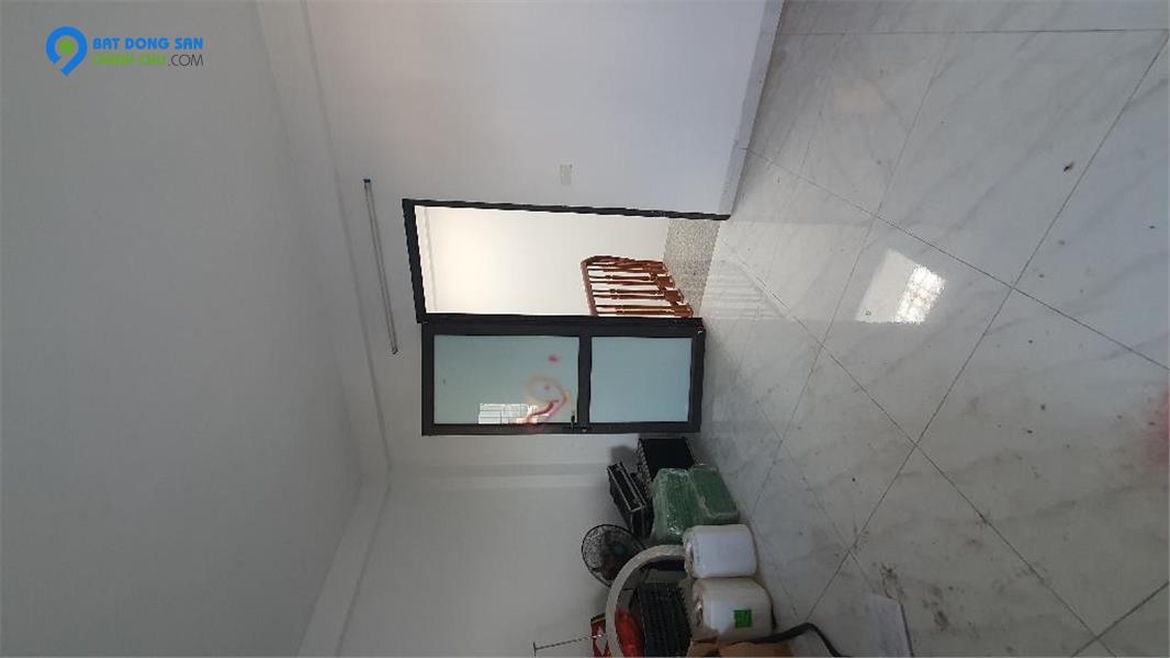 Nhà Kẻ Vẽ, 5 tầng, dân xây, lô góc, xe 45 chỗ đỗ cửa chỉ 6,9 tỷ