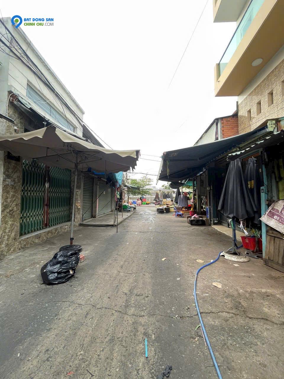 Nhà MTNB5m Ngay Chợ Tân Thuận Đông Q7. 1 lầu giả. DTSD 113m2 Giá 5.5 tỷ