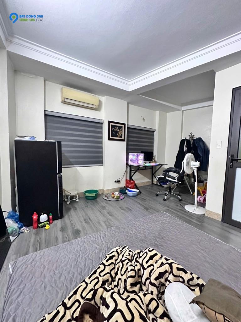 Nhà Mỹ Đình hàng hiếm, dân xây 40m2, 5 tầng, mặt tiền 5m, gần ô tô