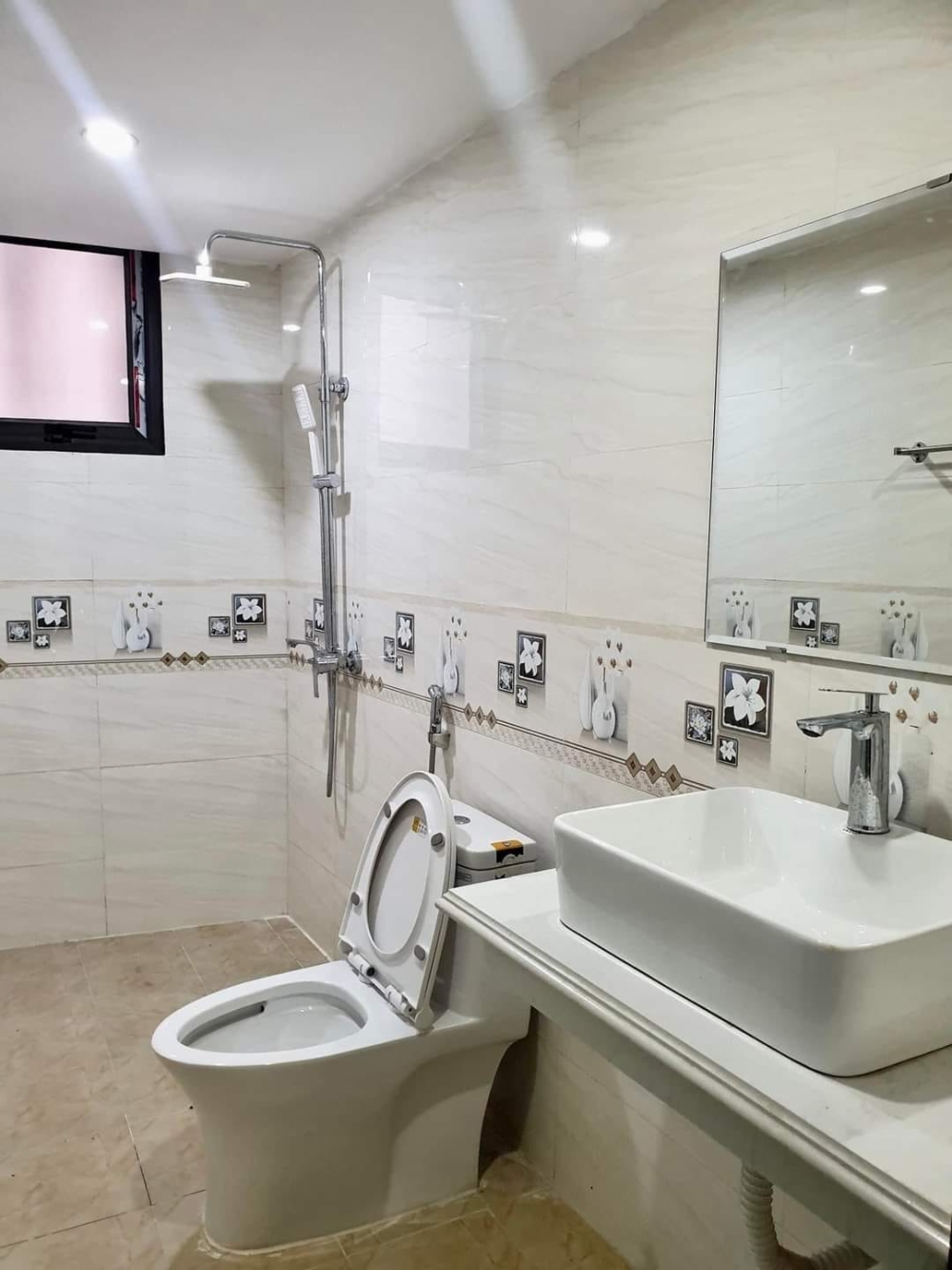 Nhà đẹp, giá rẻ, phố Ngọc Khánh, 6 tầng, 3 ngủ, 30m2, 3.5 tỷ