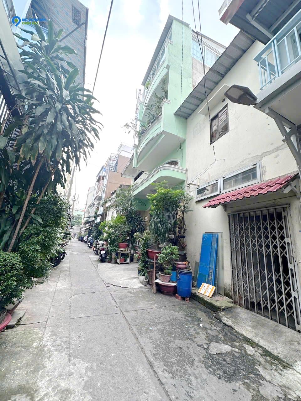 Nhà mặt tiền chính Âu Dương Lân cửa sau HXH P2Q8