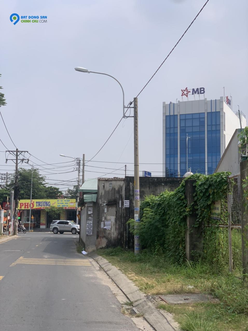 Nhà nào rẻ hơn, 100m2 nhà mt Tân Xuân 2,Hocmon, nhỉnh 5 tỷ