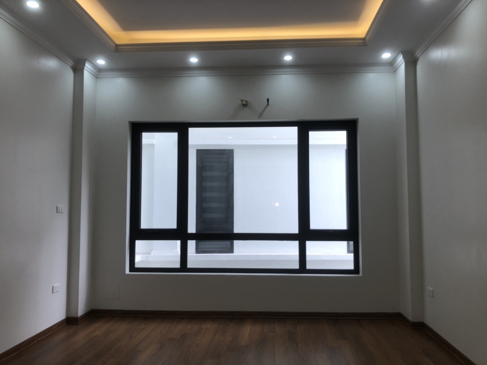 Nhà phố Trường Lâm, Mới tinh, ô tô, 32 m2, 5 tầng, giá chỉ 3,6 tỷ.