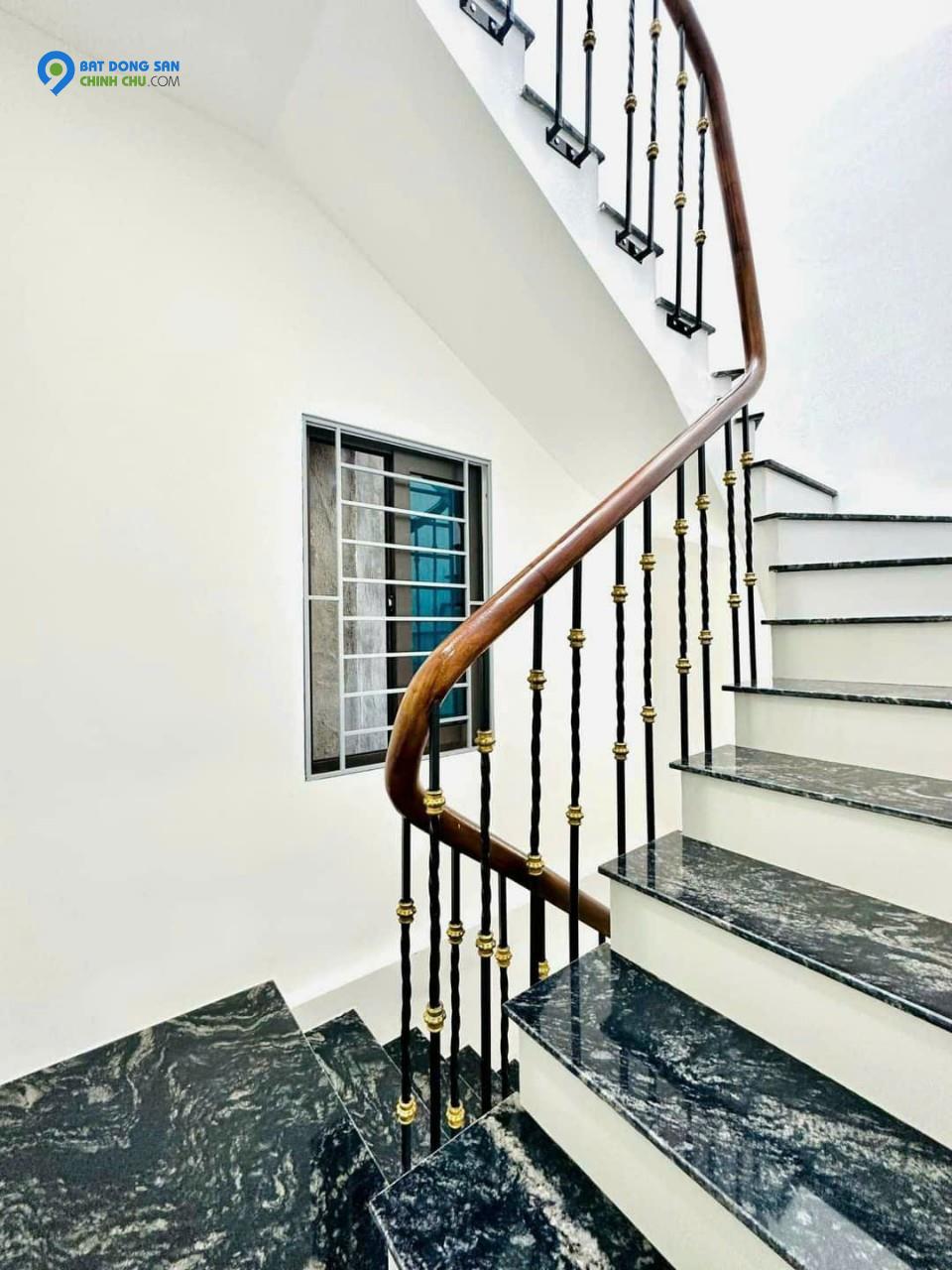 Nhà tôi cho thuê nhà hai cửa đi, mới,vỉa hè, 113m2- 4T, Đào Tấn_46 Tr