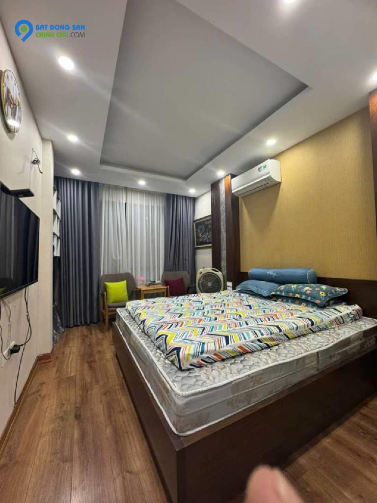 PHÂN LÔ Ô TÔ TRÁNH ĐỖ TRƯỚC CỬA - NHÀ MỚI ĐẸP DÂN XÂY - TẶNG FULL NỘI THẤT ĐẸP KHÁCH CHỈ CẦN XÁCH VALI VÀO Ở _ 5 TẦNG – 30M2 – 8,5 TỶ