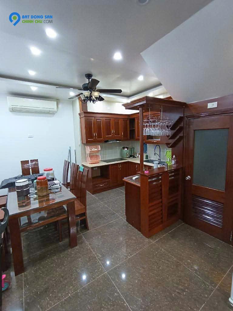 PHÂN LÔ Ô TÔ TRÁNH -NGÕ THÔNG VÒNG QUANH - THANG MÁY -KINH DOANH. LH 0904684381