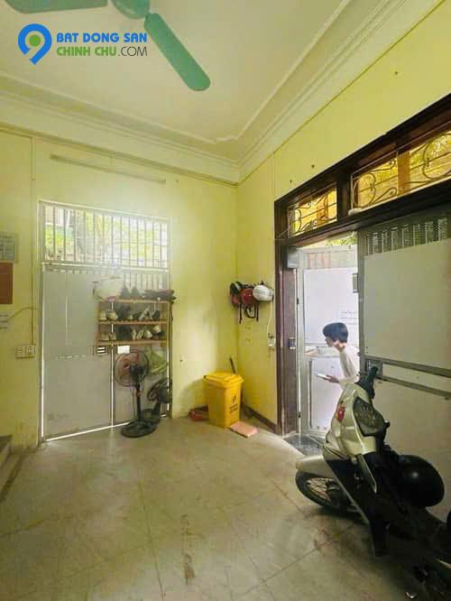 Phân lô ,2 ô tô tránh,lô góc,ngõ thông,kinh doanh đỉnh,38m2,5T,12 TỶ
