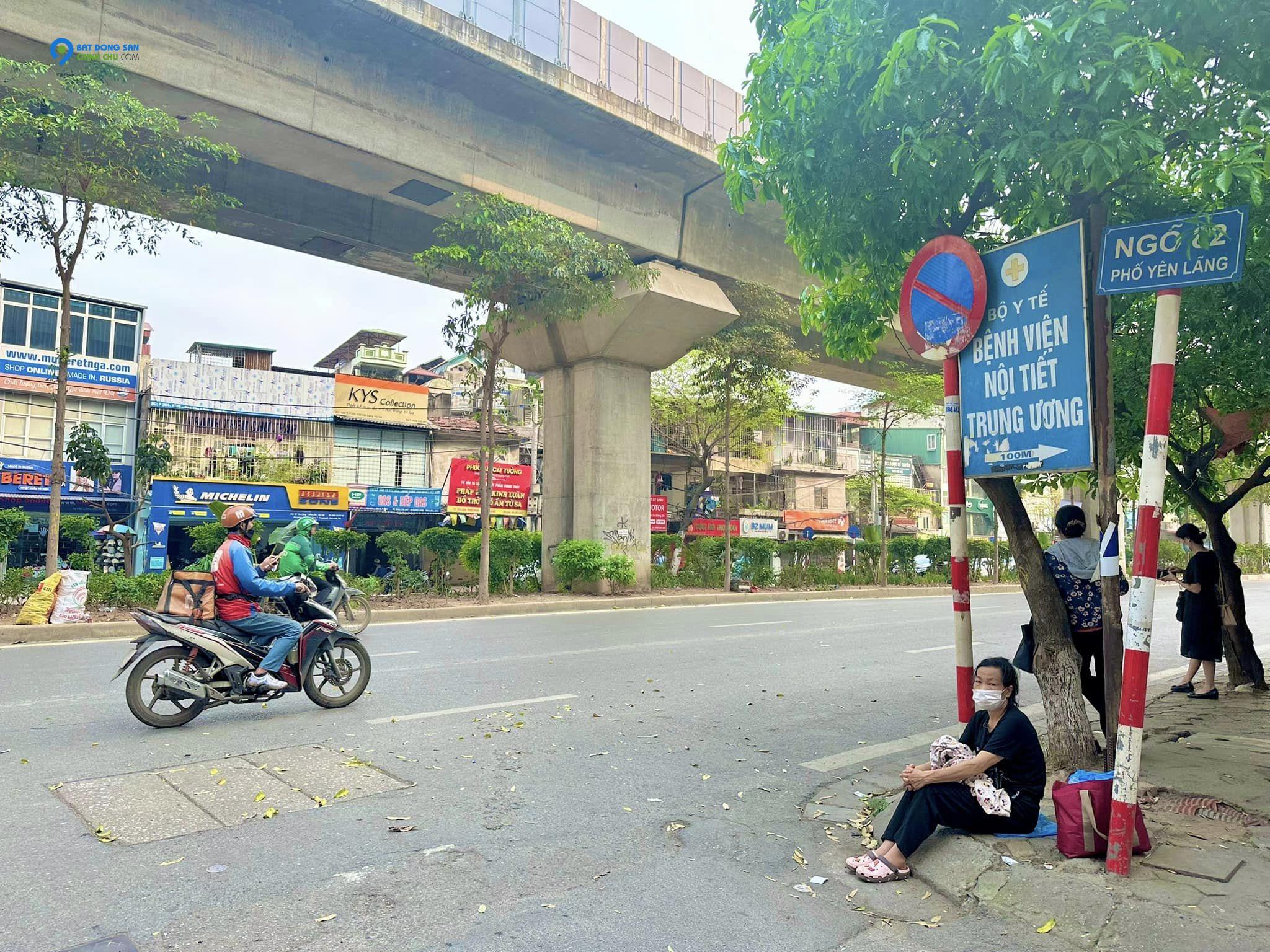 Phố Yên Lãng-Phân Lô bàn cờ - 32/42mT1 - 5 Tầng - 8 Phòng Kinh Doanh dòng tiền đang 30tr/tháng. Giá bán : 8.3 tỷ