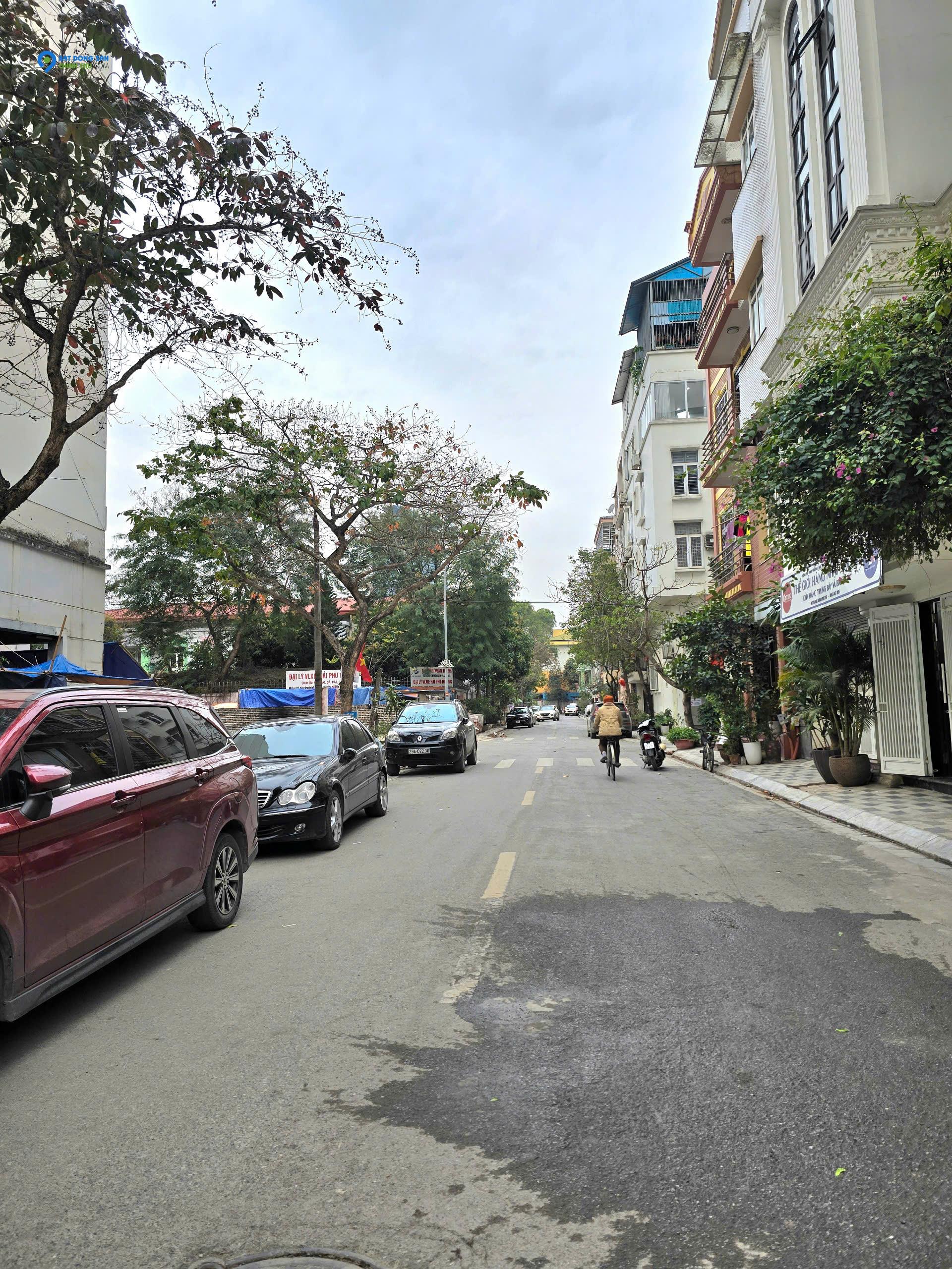 Phú thượng - Tây Hồ, Đất Cạnh Ciputra, Ô tô Qua Lại, 120 m2 , Mặt Tiền 6m,  18,8 tỷ. LH ; 0978818618