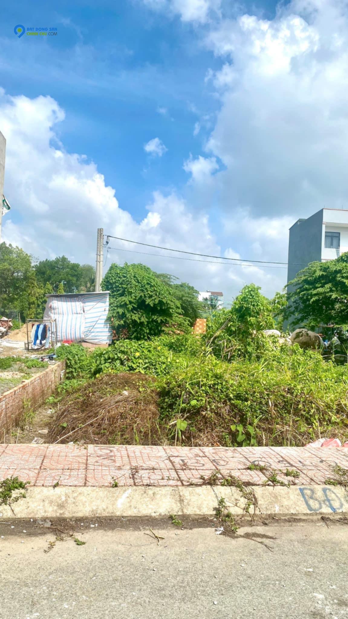 Phương chuyên bán nhà giá rẻ Quận 9
