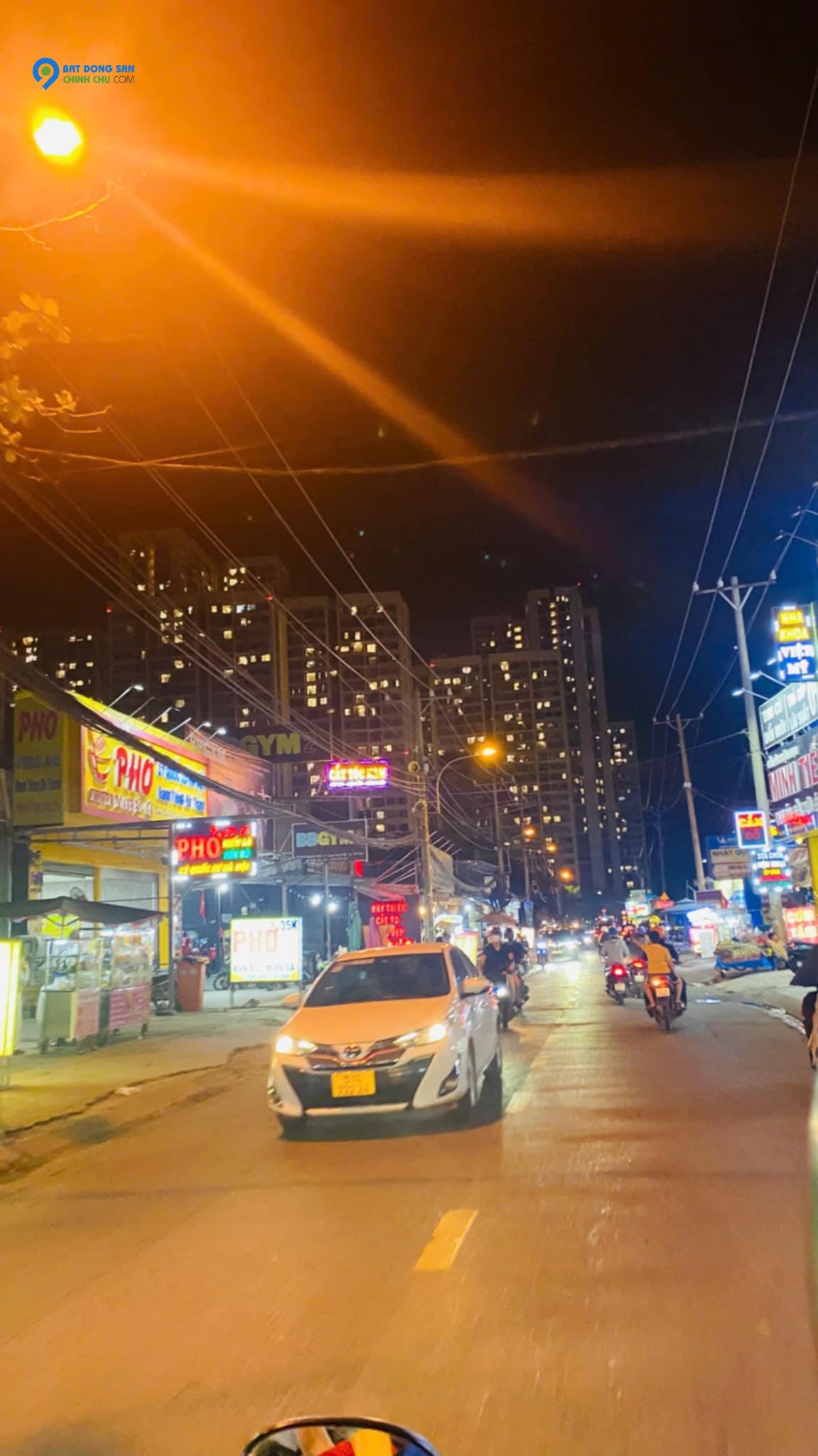 Phương chuyên bán nhà giá rẻ Quận 9
