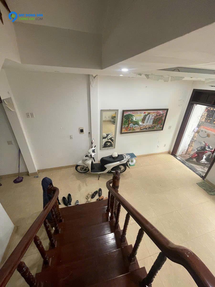 QUAN NHÂN PHÂN LÔ OTO TRÁNH, KINH DOANH, VIEW HỒ ĐIỀU HOÀ, 40M 5 TẦNG, MẶT TIỀN 4.5M GIÁ 11,5 TỶ