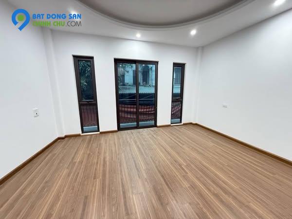 Siêu hiếm, nhà mới lô góc Lai Xá - Hoài Đức, 38m x 5T, chỉ 4.7 tỷ, ô tô vào nhà, 20m ra ngõ thông kd, ô tô tránh.