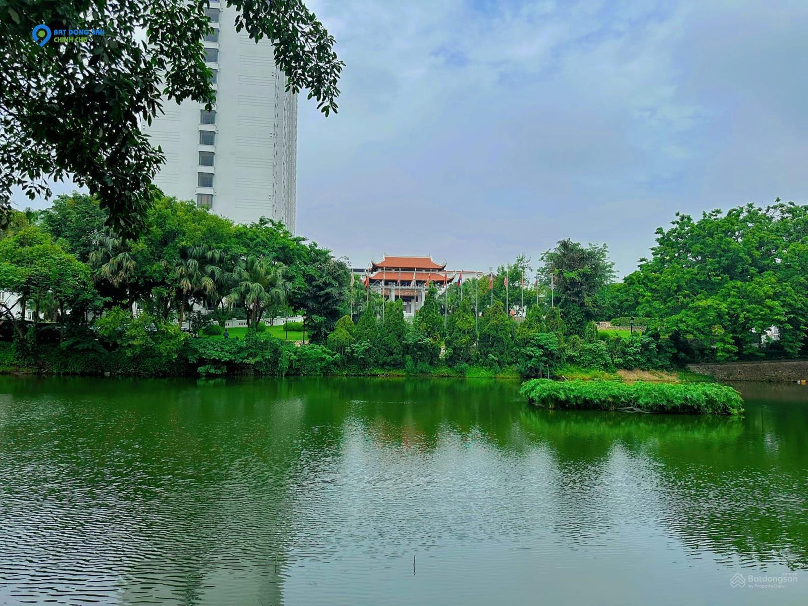 Siêu phẩm biệt thự Tây Hồ, 2 mặt ô tô tránh, view Hồ Tây 300m2 4 tầng, mặt tiền 9m - duy nhất 1 căn