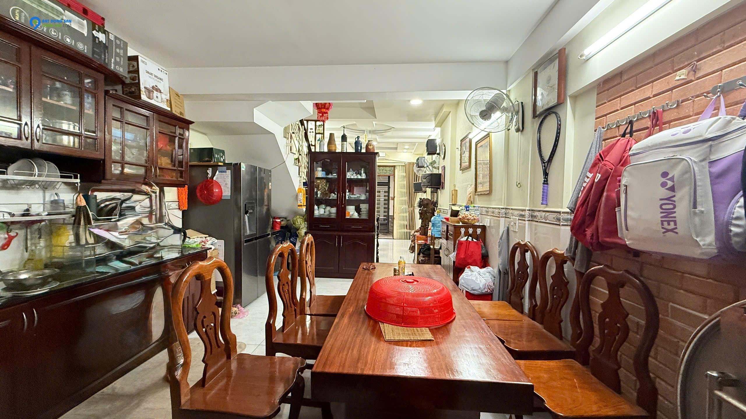 TÂN KỲ TÂN QUÝ  DT: 60M2 ( 4 X 16 ) 4 TẦNG - 4PN - HẺM XE HƠI - SỔ VUÔNG VỨC - HOÀN CÔNG ĐẦY ĐỦ
