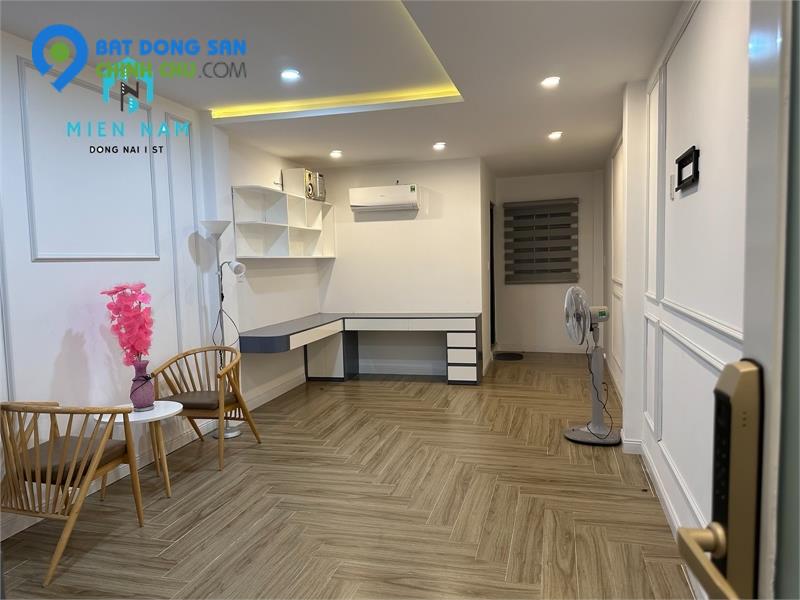 cho thuê nhà Phạm Văn Thuận - Nhà đẹp vị trí đẹp dt 2x25m