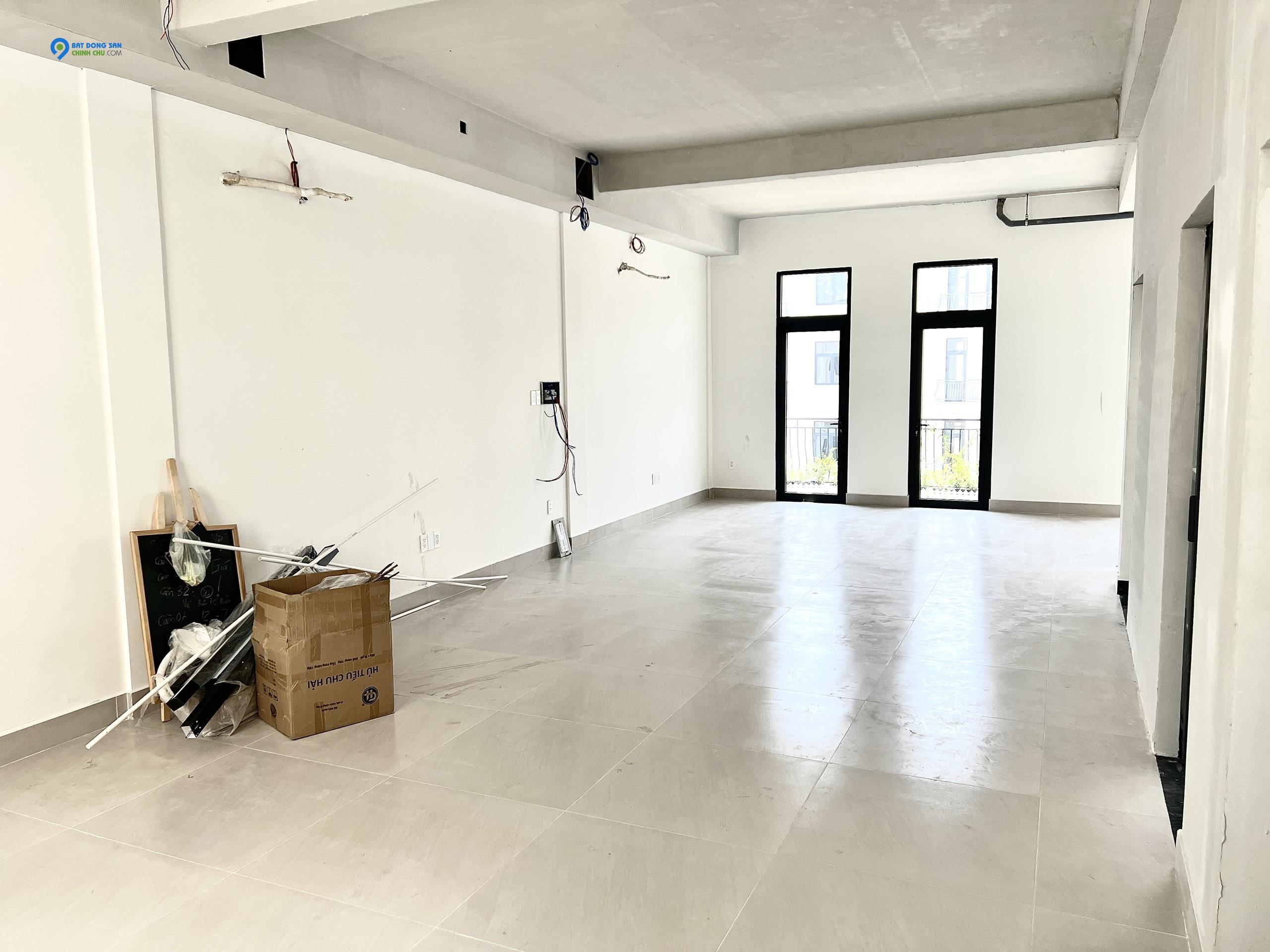 thuê nguyên căn nhà phố Vinhomes Grand Park, giá 15tr/th