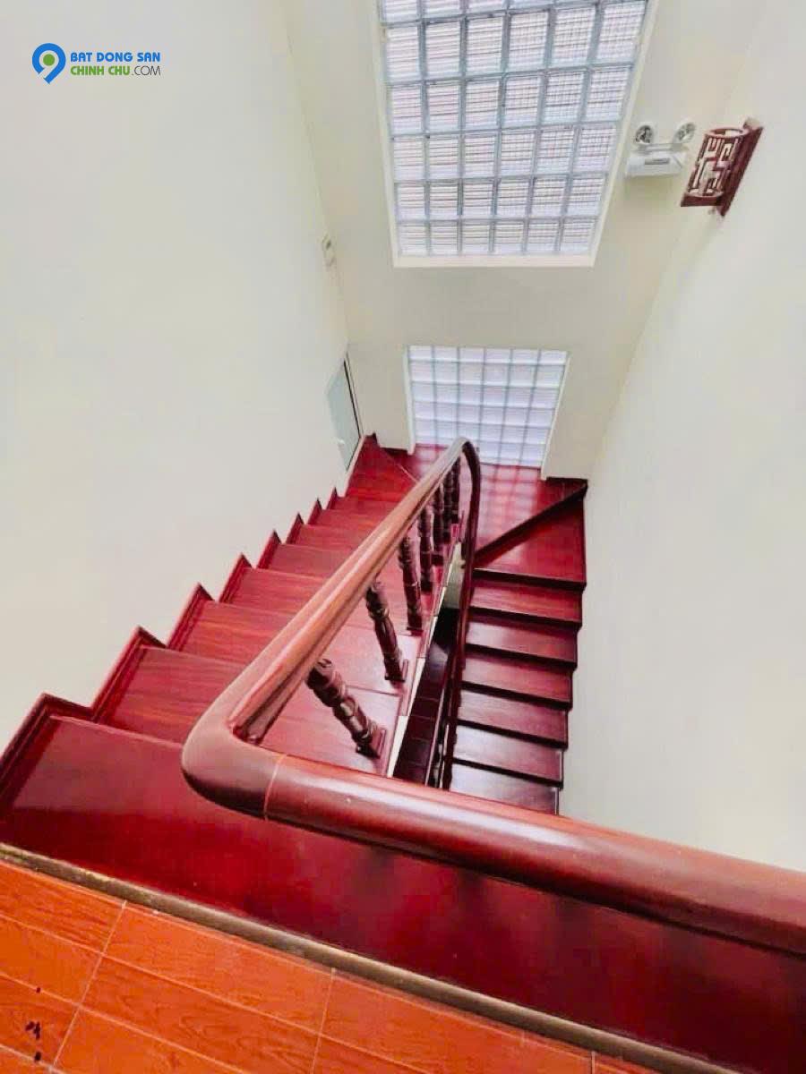 🏡 NHÀ  HOÀNG CẦU - Ô TÔ CÁCH 10M - GẦN BÃI GỬI XE - DÂN XÂY CHẮC CHẮN