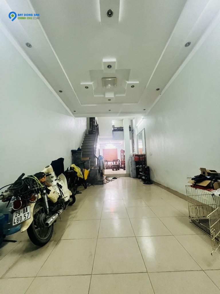 💥PHÂN LÔ - VỈA HÈ, Ô TÔ TRÁNH ĐỖ - NHÀ 2 THOÁNG CÓ GIẾNG TRỜI, CÓ THỂ LẮP THANG MÁY - KD, LÀM VP,...HÀNG XÓM SÂN GOLF