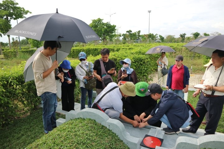 ÂM TRẠCH - NÊN XÂY MỘ HAY HỎA TÁNG?